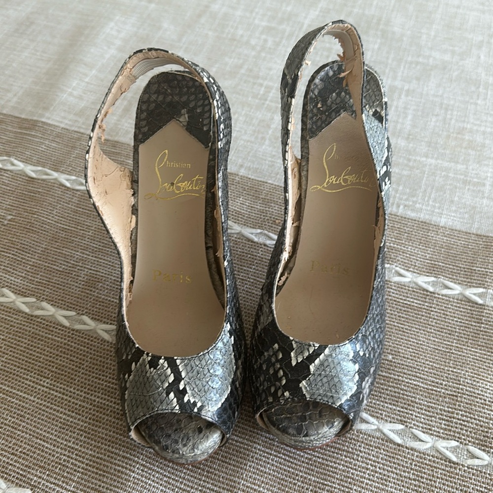 Christian Louboutin Snake Print Heels Size 35 / US 5